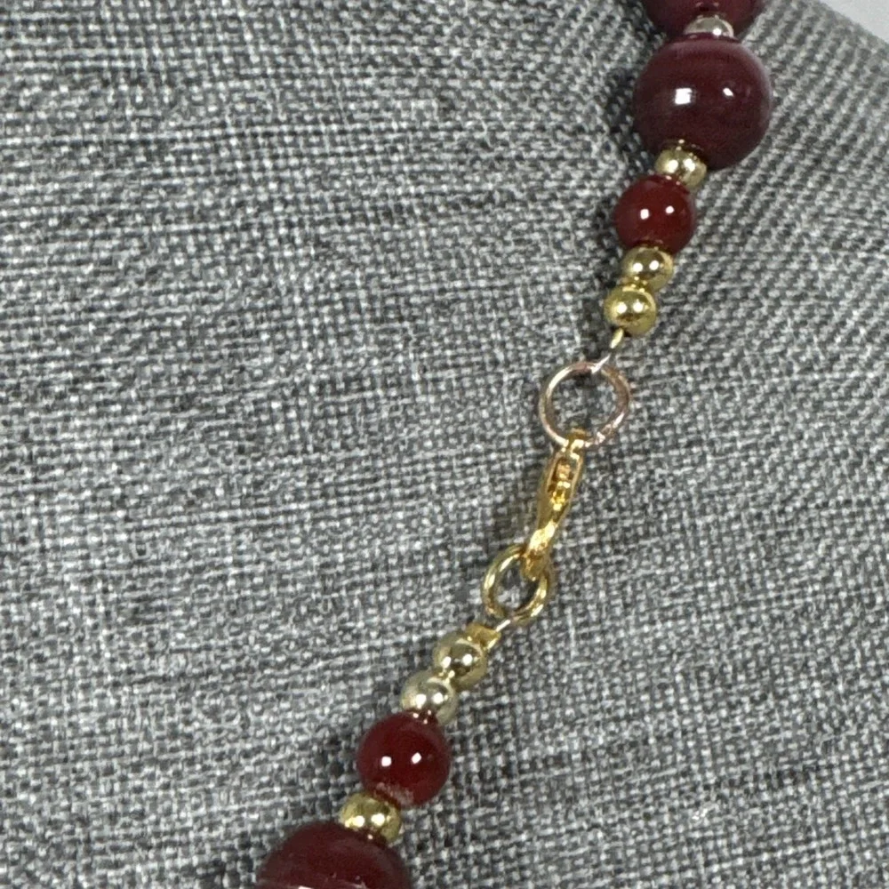 Goldtone Burgundy Acrylic Bead Necklace Handmade 19" - Picture 5 of 6